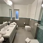 83 Casa Del Sole * نابولي
