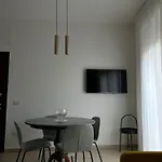 83 Casa Del Sole شقة *